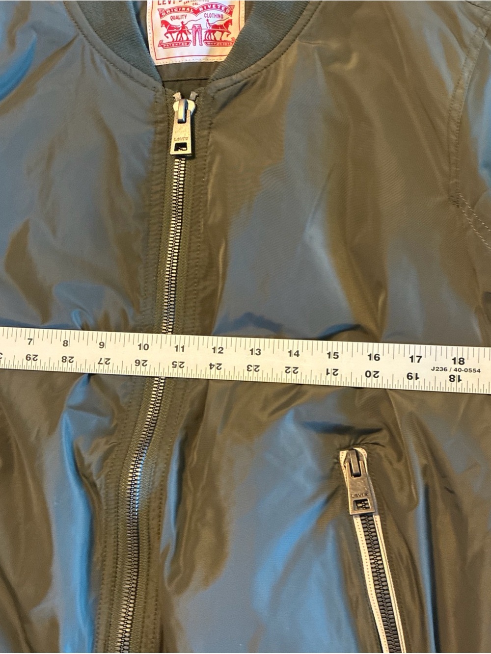 NWOT LEVI'S Lightweight Bomber Utility Jacket Olive Green Size Large - Picture 9 of 16